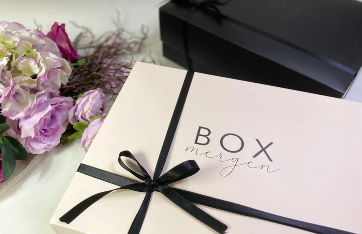 Doğum günü hediye kutusu, arkadaşa hediye kutusu, anneye hediye kutusu, hazır hediye kutuları  sevgiliye hediye kutusu, geçmiş olsun hediyesi ve konsept hediye kutuları ve daha fazla seçenek ile Mergenbox hediyelik seçenekleri ile sizlerle.