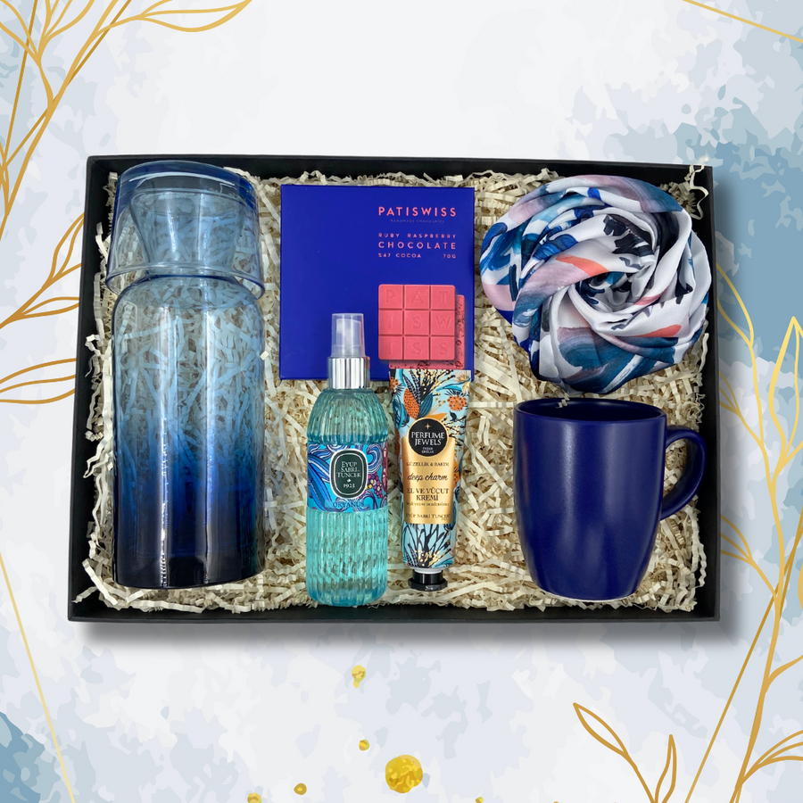 Mavi Karaflı Kadınlar Günü Kutusu